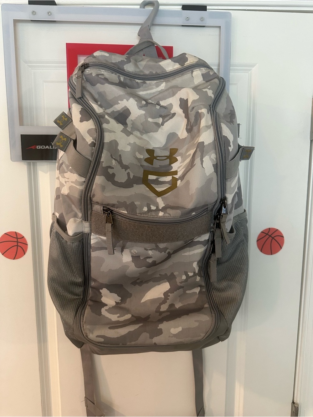 Under Armour Men's Gray Camo Backpack with Basketball Pouch